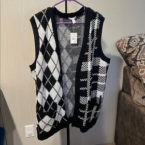Cato Black and White Argyle Vest
